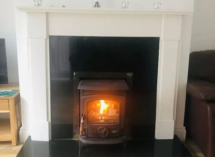 Townhouse Clifden: Located In The Heart Of Connemara Tatil Evi *